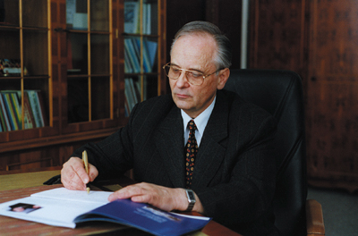 <span style="color: #960303;" class="stk-highlight">Acad. Ștefan I. Drăgulescu</span>